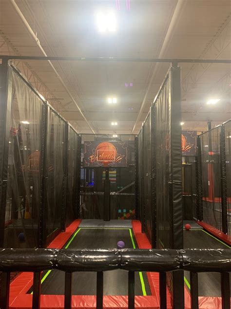 Mega Fun Park, 1971 W Galena Blvd, Aurora, IL 60506, US.